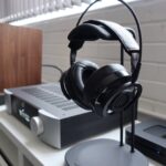 Unique featured visual representation for The Physics of Passive Isolation: How Double-Wall Closed Earcups Trap Sound