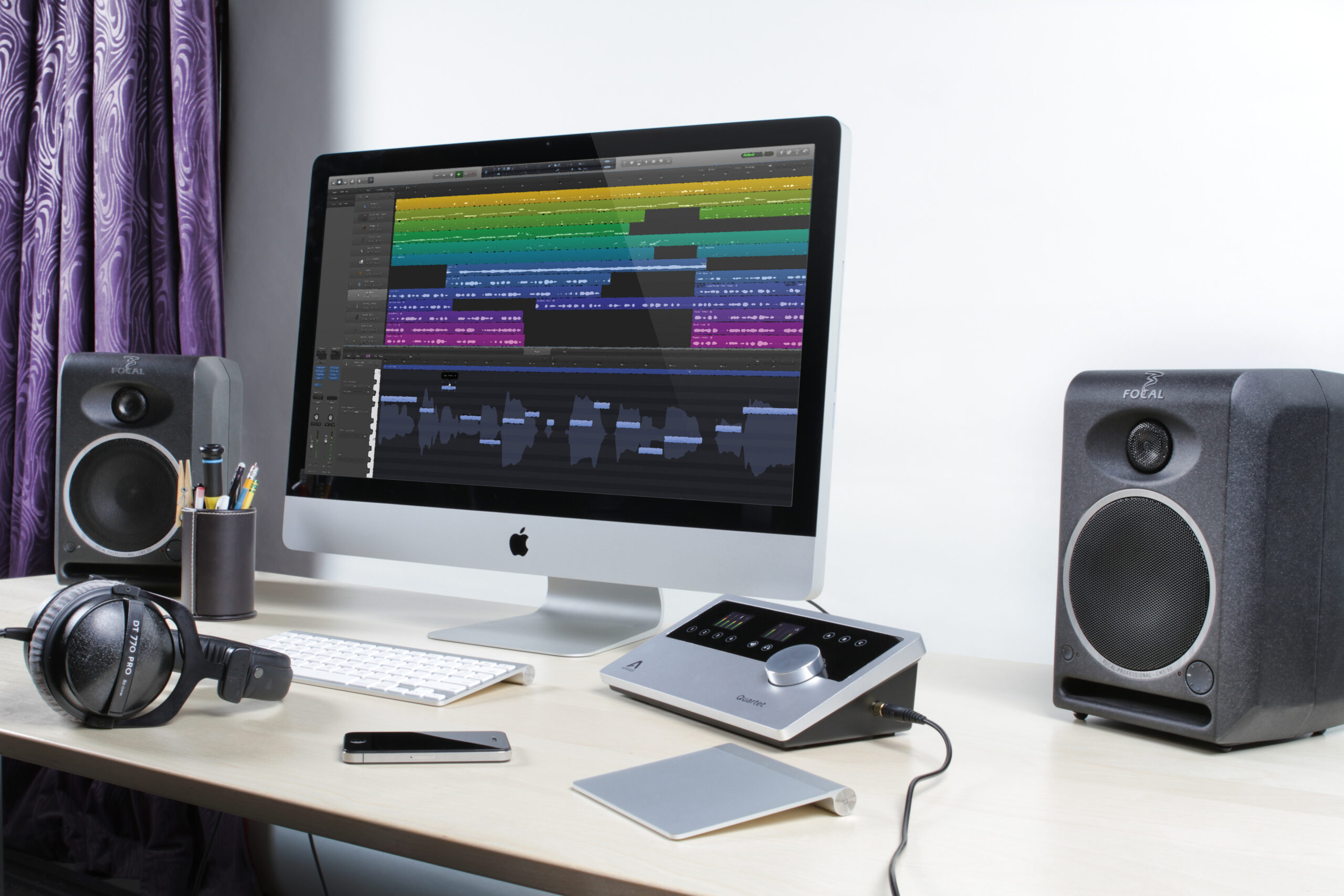 beyerdynamic-dt-770-pro-in-studio