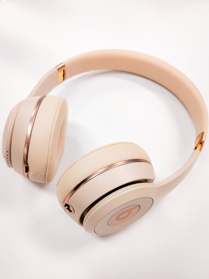 Headphone earcup assembly showing earpad compression and acoustic seal interface on measuring fixture